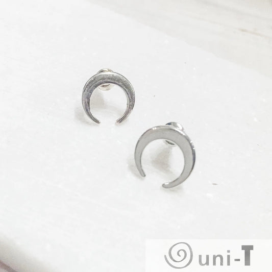 Crescent Stud Earrings Lisa Trachtman