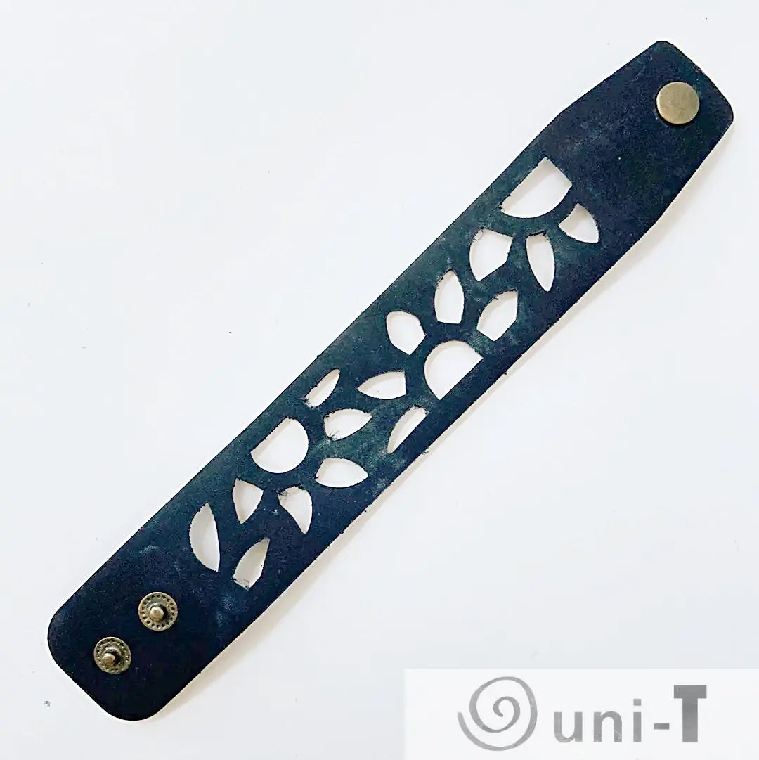 Cutout Leather Band - Sunflower Design Carolina Portillo