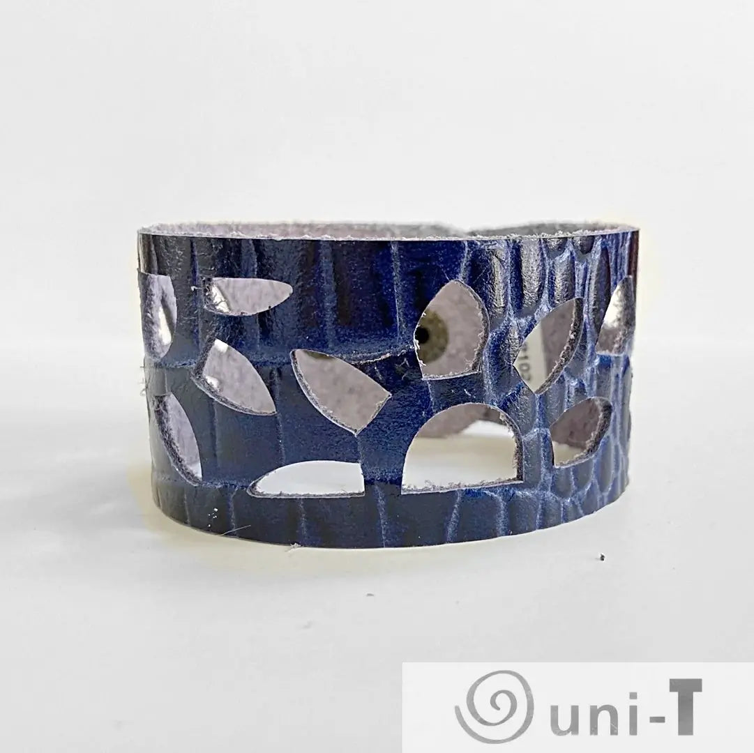 Cutout Leather Band - Sunflower Design Carolina Portillo