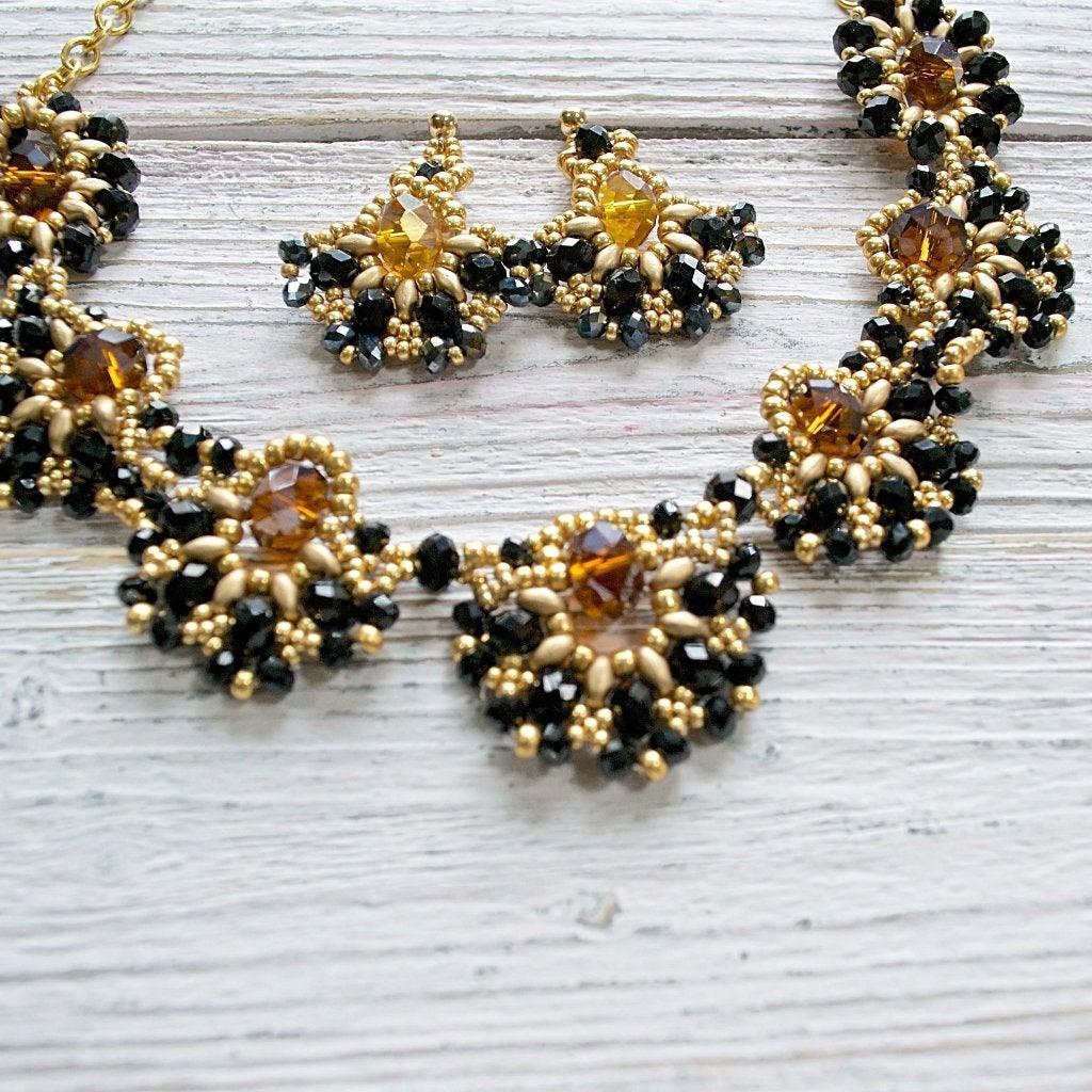 Black &amp; Gold Statement Necklace &amp; Earrings Uni-T