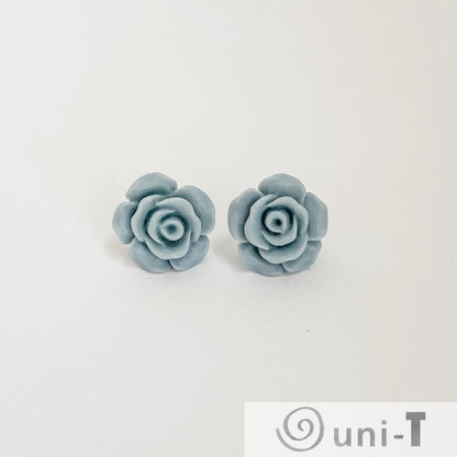 Flower Studs Lisa Trachtman