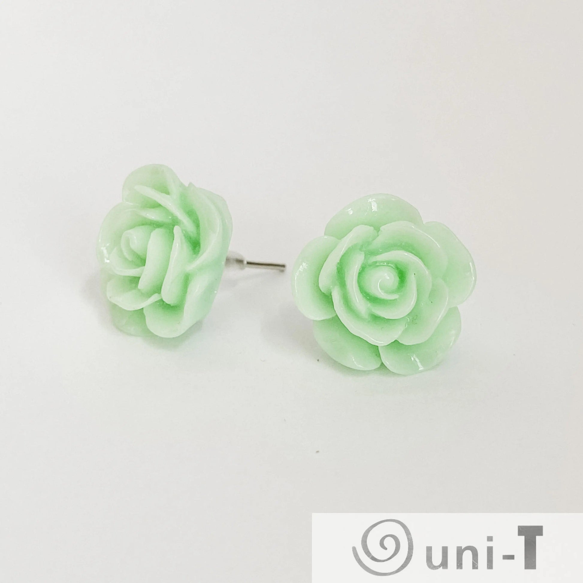 Flower Studs Lisa Trachtman