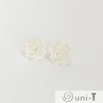 Flower Studs Lisa Trachtman
