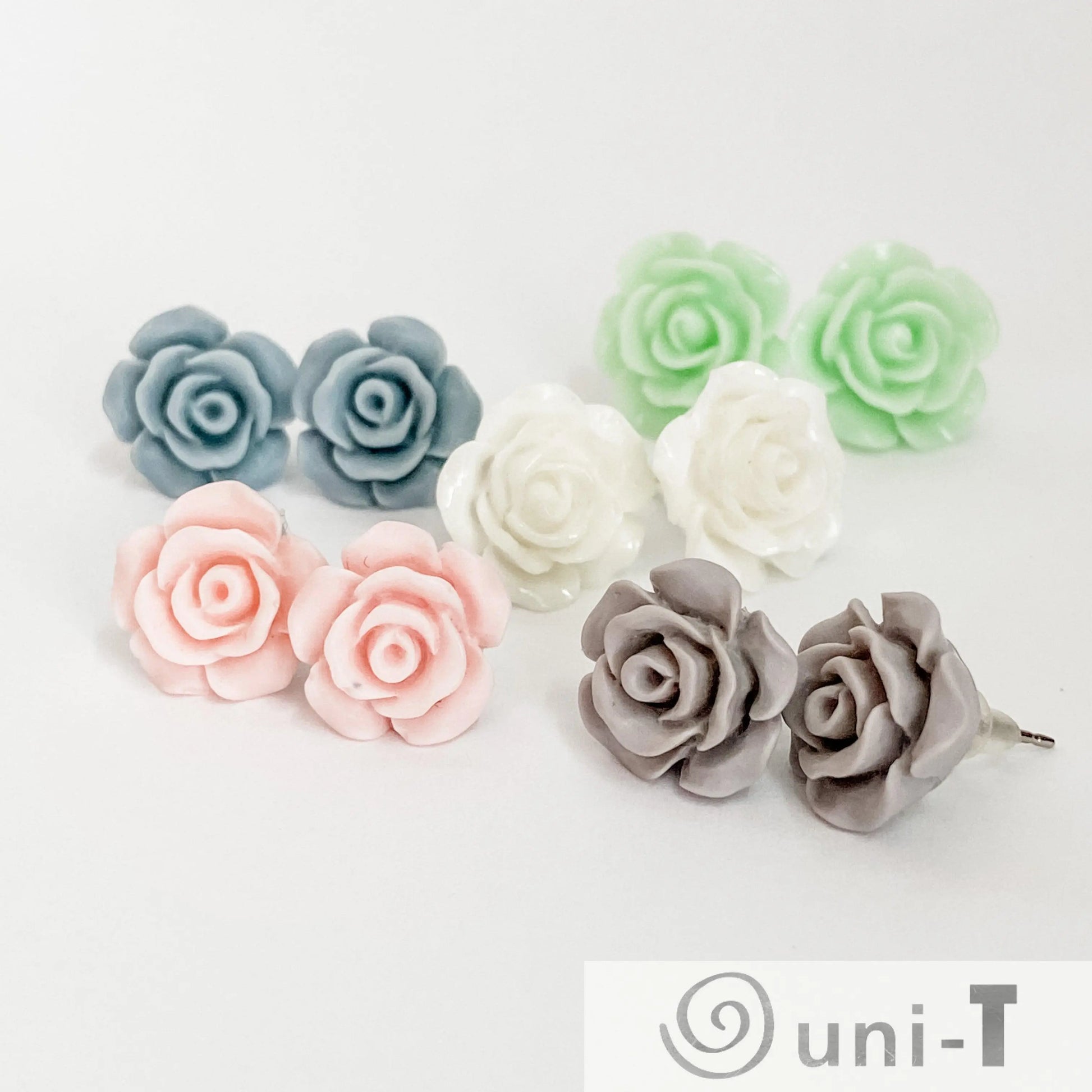 Flower Studs Lisa Trachtman