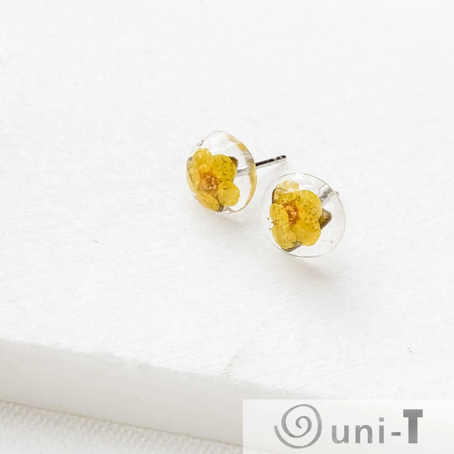 Fresh Flower Resin Stud Dot Earrings - Purple, Blue, Yellow Janine Gerade
