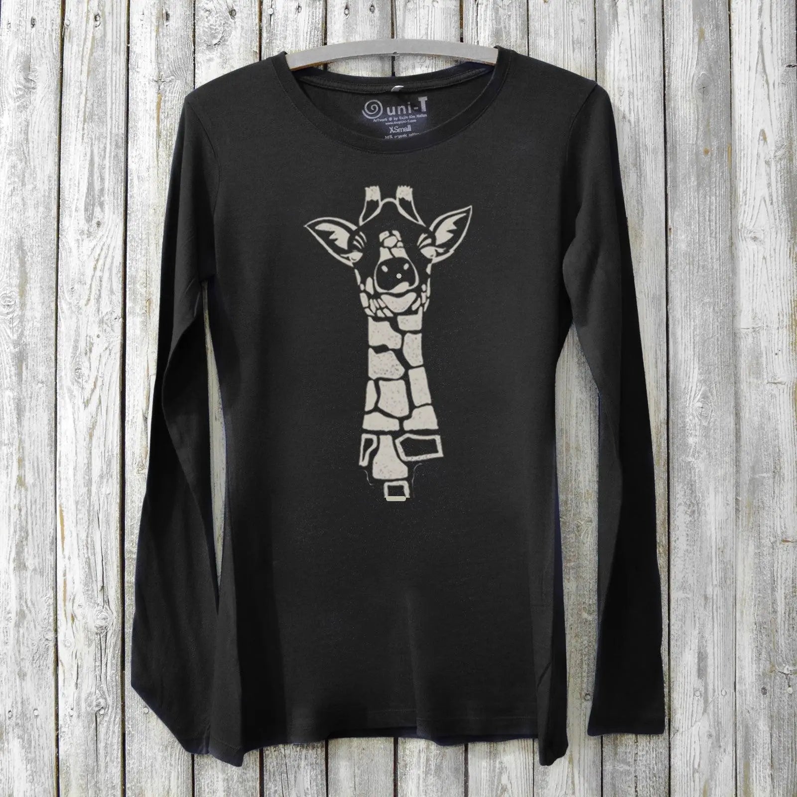 Giraffe long sleeve shirt women in black bamboo organic cotton. Unique animal print design for eco-friendly fashion and wildlife-inspired outfits.