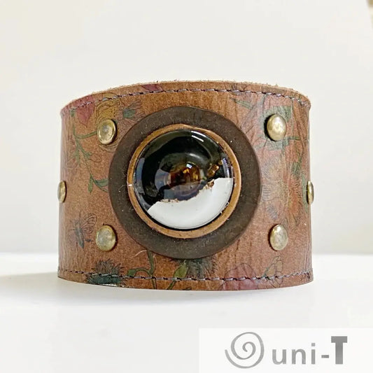 Handmade Leather Cuff with Recycled Fused Glass - Medium Carolina Portillo