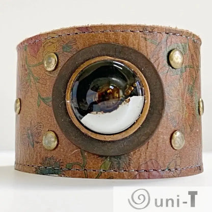 Handmade Leather Cuff with Recycled Fused Glass - Medium Carolina Portillo