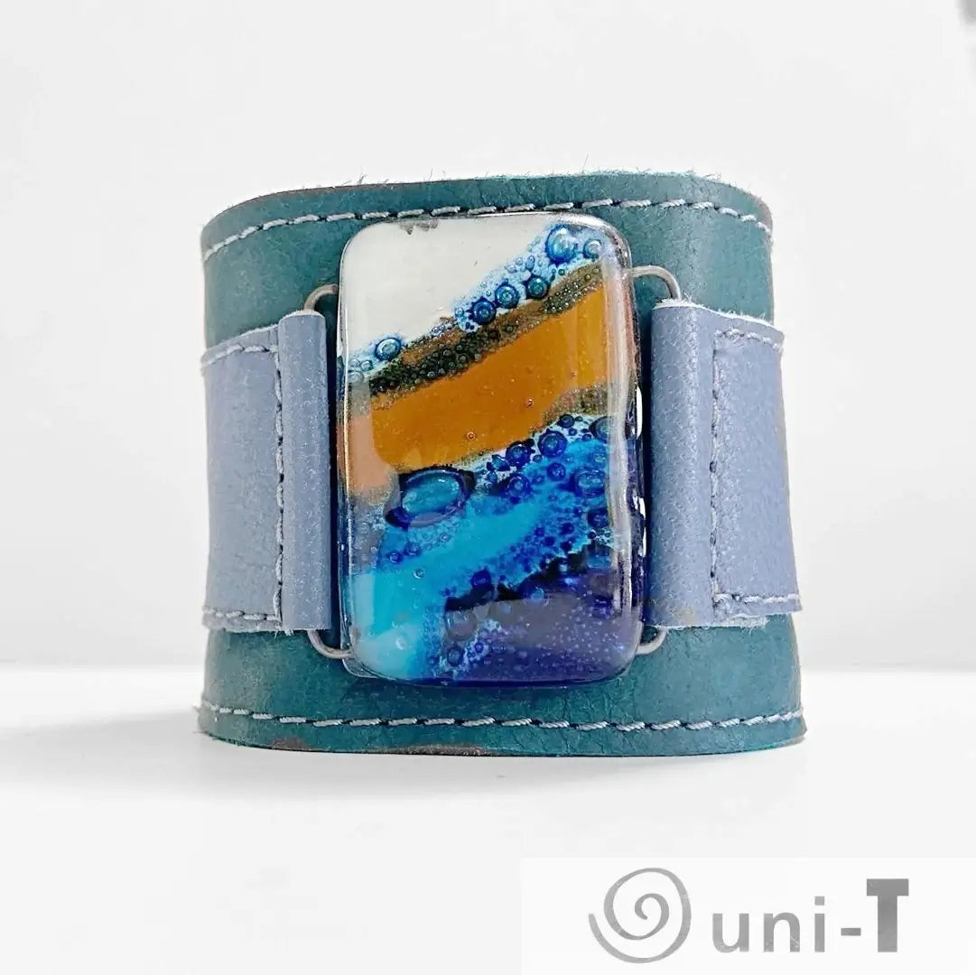 Handmade Leather Cuff with Recycled Fused Glass - Medium Carolina Portillo