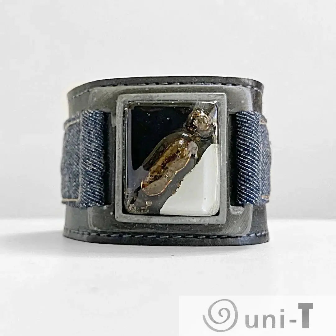Handmade Leather Cuff with Recycled Fused Glass - Medium Carolina Portillo