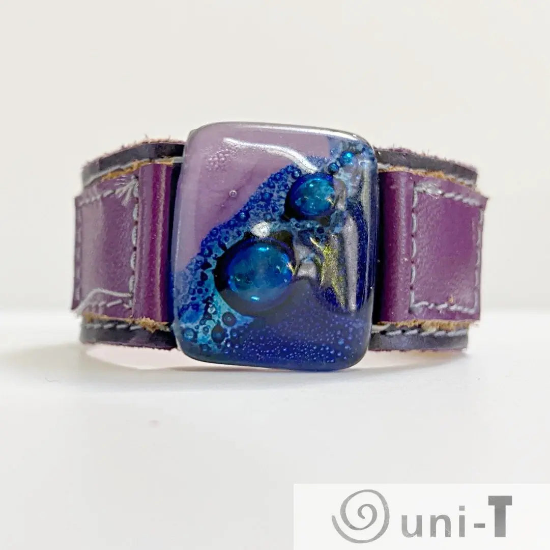 Handmade Leather Cuff with Recycled Fused Glass - Narrow Carolina Portillo
