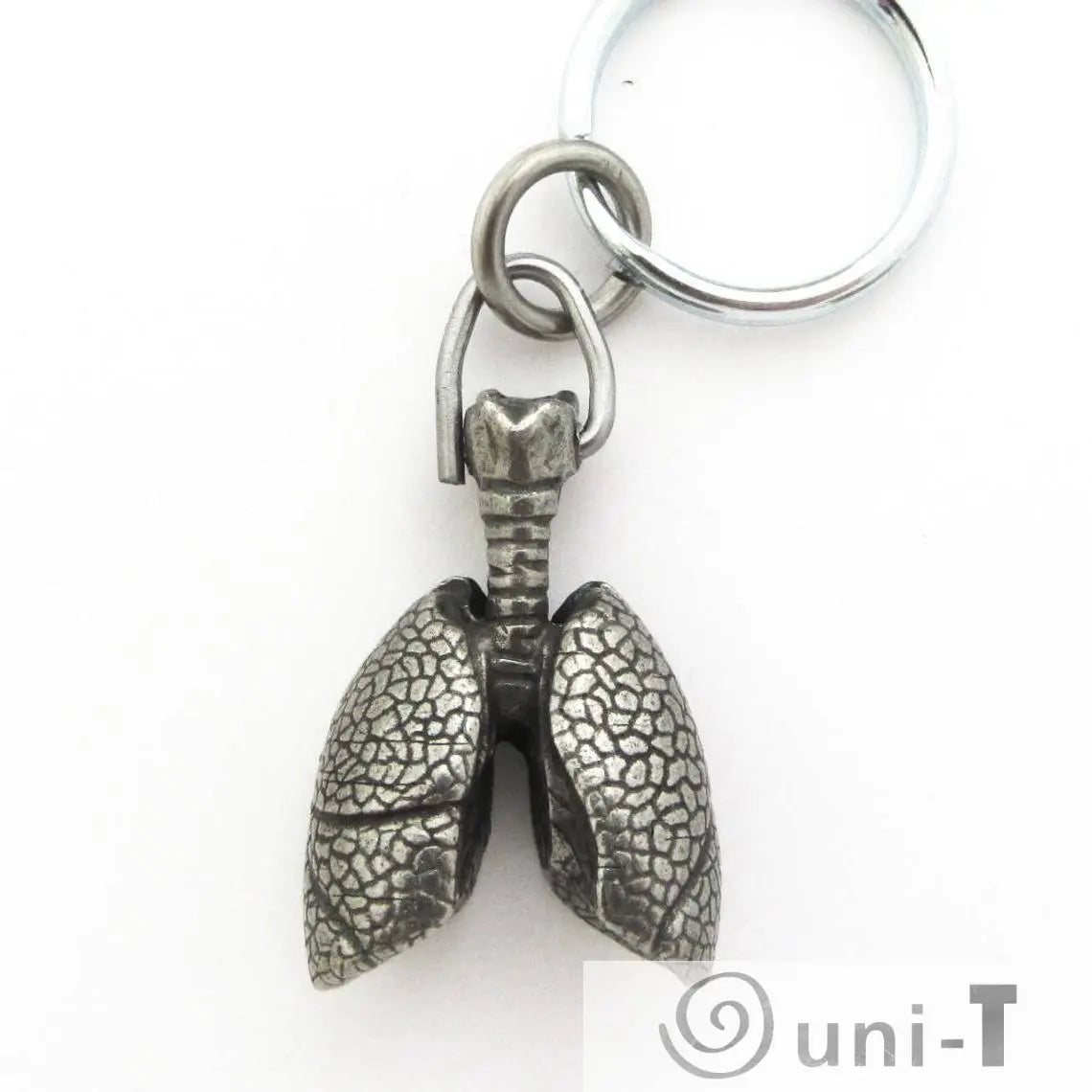 Human Lungs Keychain - Anatomical Design | Pewter Accessory featuring realistic lung texture and trachea, ideal for medical-themed gifts.