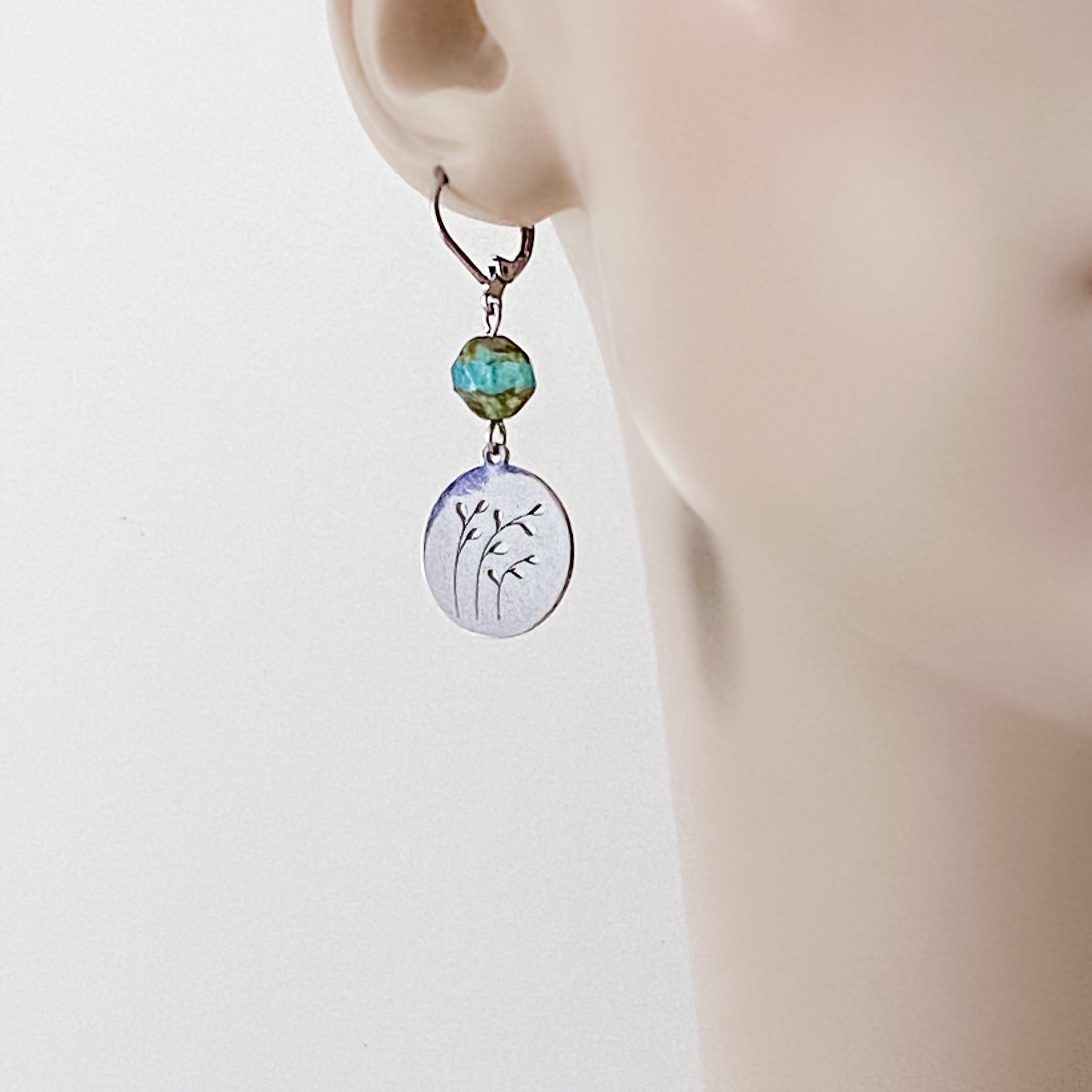 Surgical Steel Charm Earrings - Circle with Cut Out Leaves Uni-T