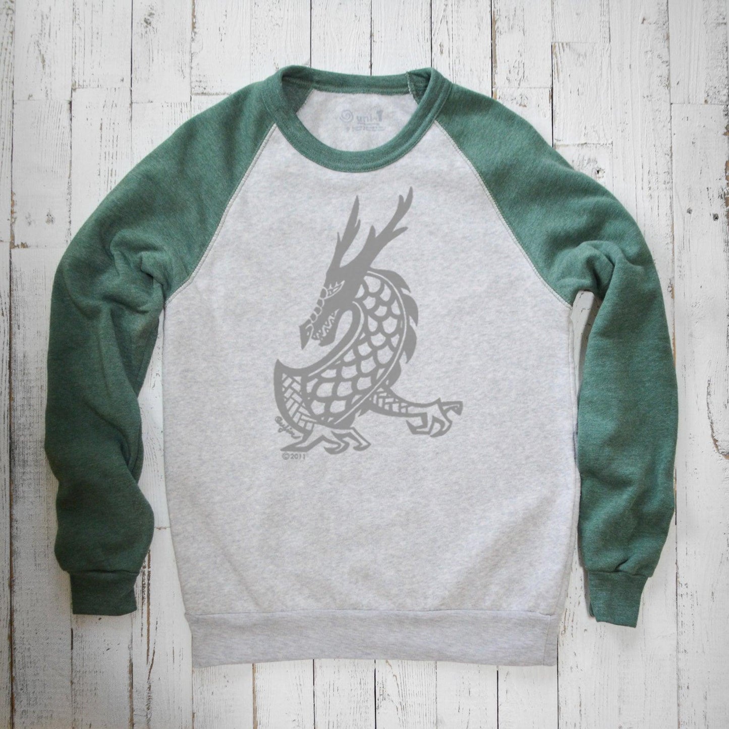 Majestic Dragon Unisex Sweatshirt Uni-T