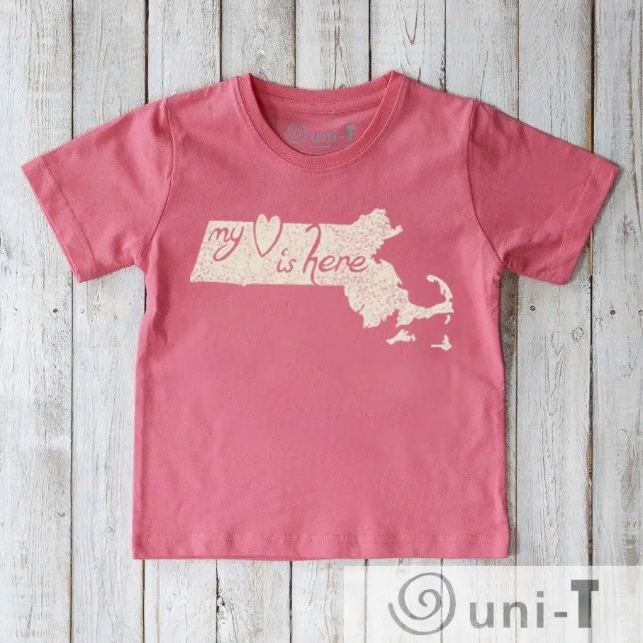 Sunset pink kids' T-shirt with cream Massachusetts graphic and 'My Heart Is Here' text. Organic cotton local pride shirt by Uni-T.