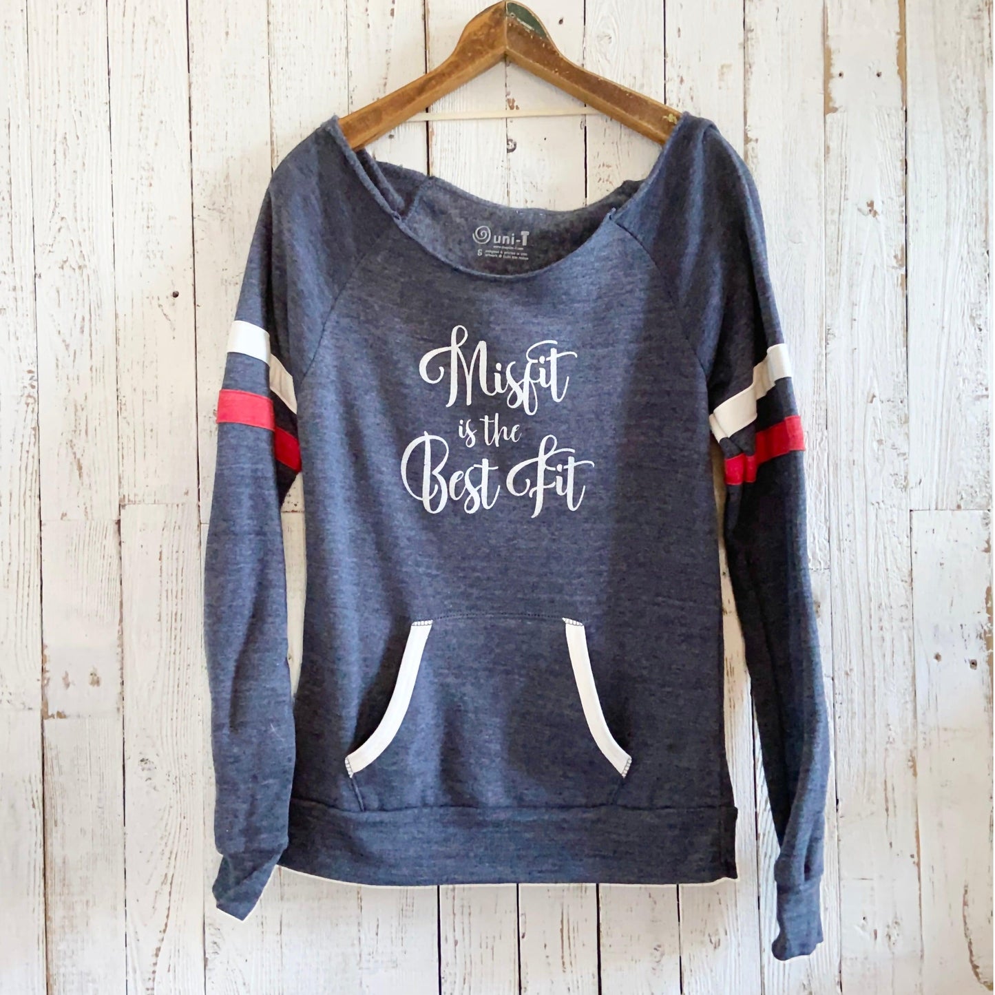 Off-Shoulder Slouchy Sweatshirt - Misfit is the Best Fit Uni-T