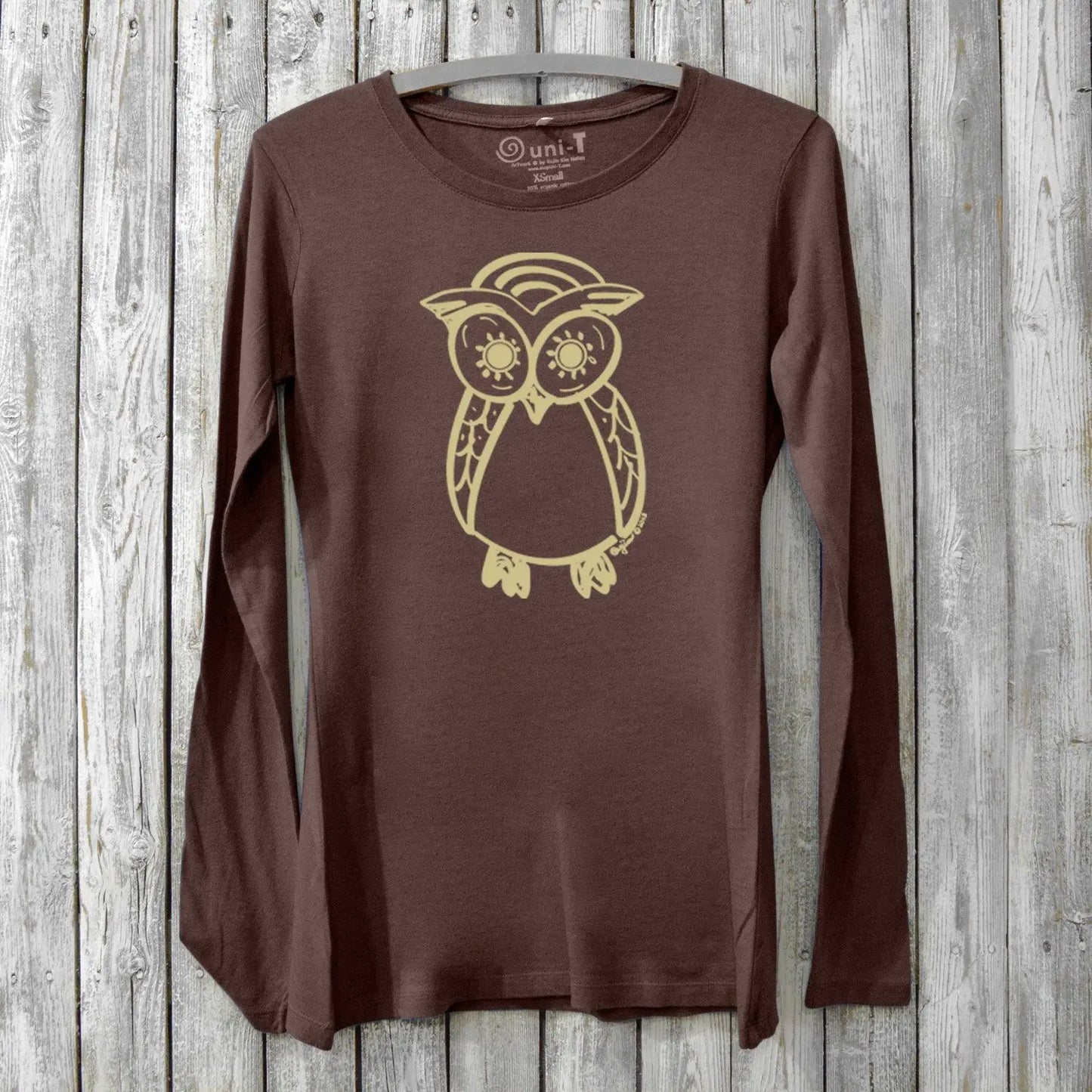 Owl long sleeve t-shirt women in dark brown with bamboo wildlife design. Eco-friendly organic cotton top for bird lovers and nature enthusiasts.