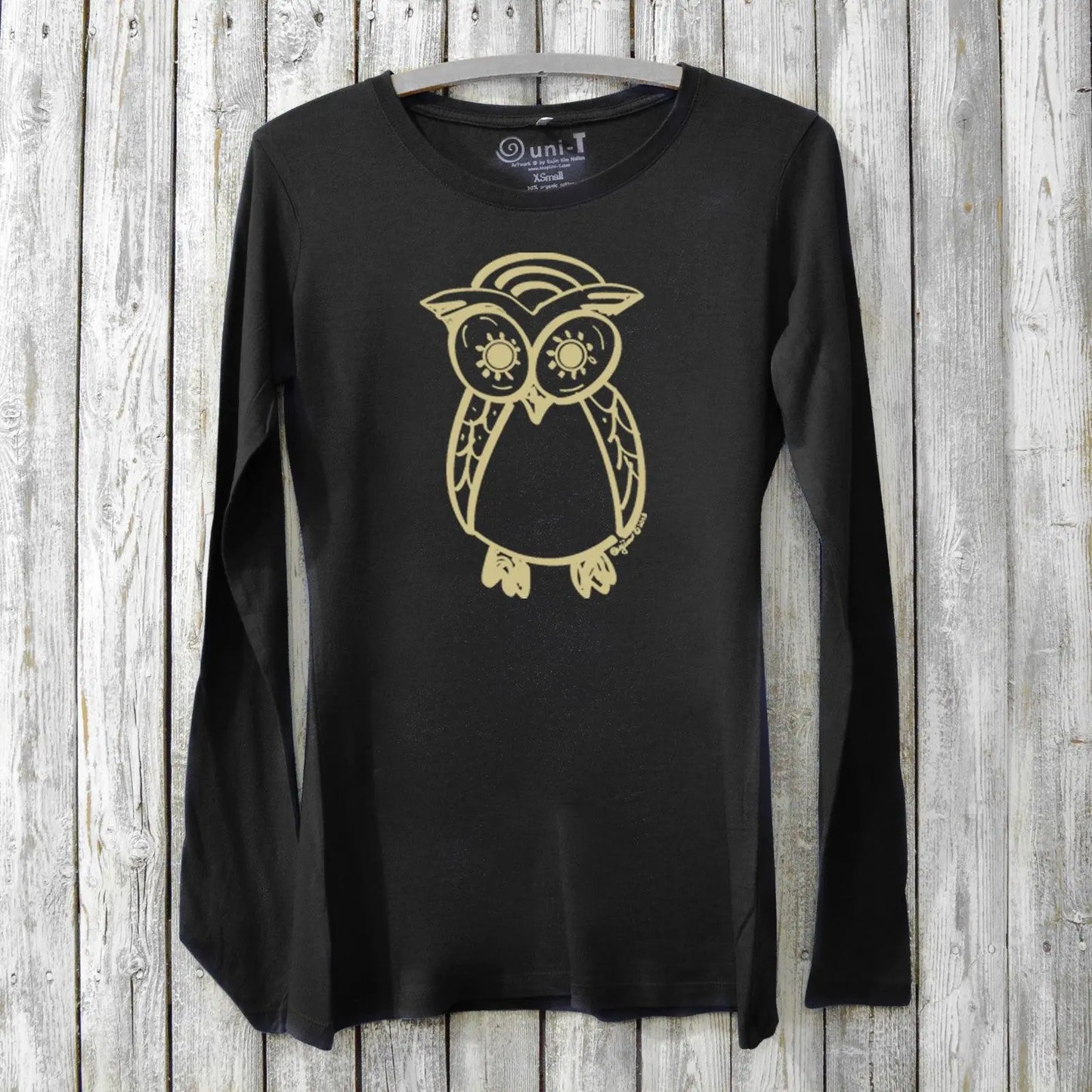 Black owl long sleeve t-shirt for women made from bamboo and organic cotton. Features a golden owl graphic ideal for wildlife and bird lovers.