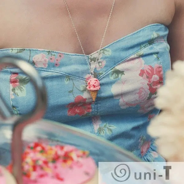 Scented Very Berry Strawberry Ice-Cream Necklace THJ