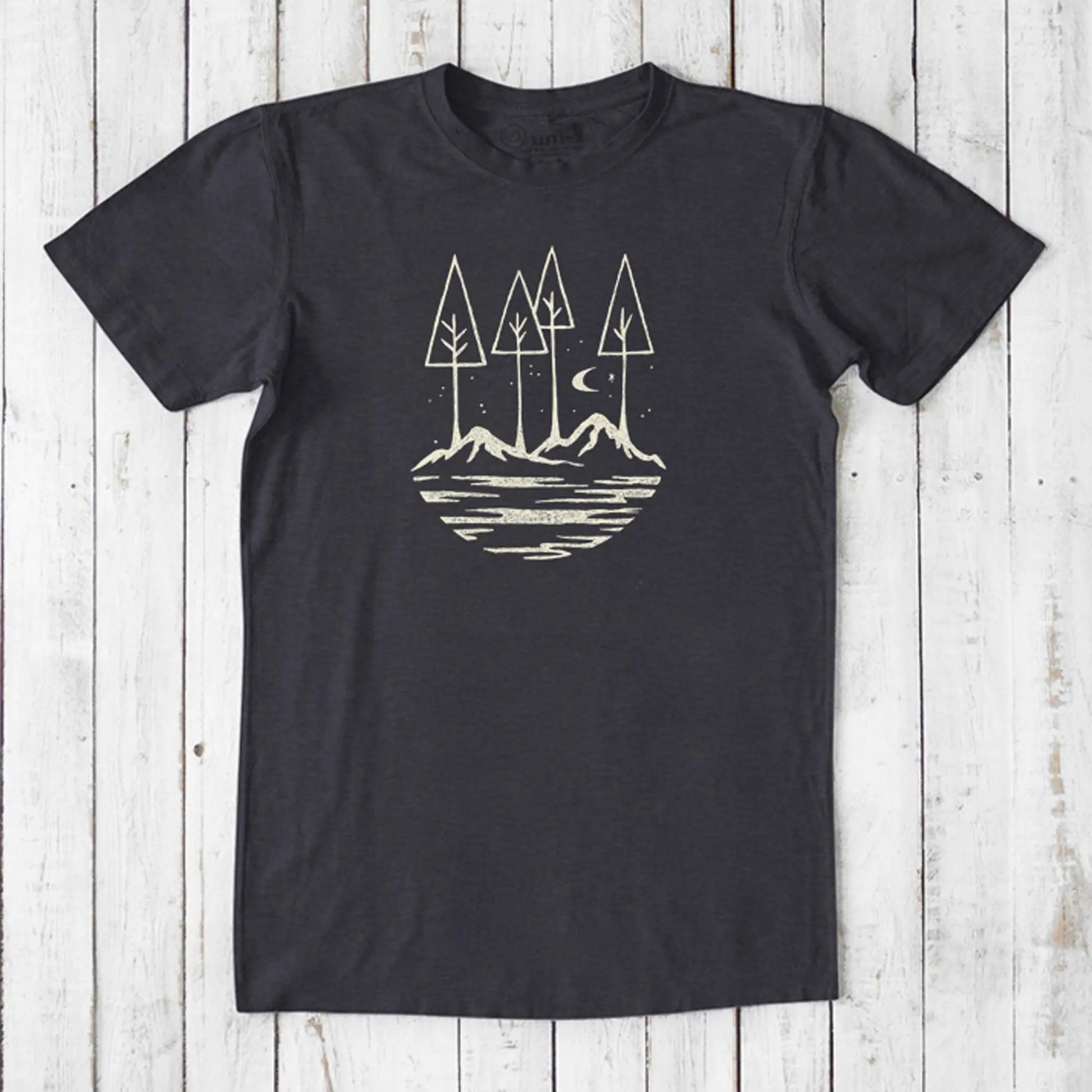 Charcoal black Men's Nature T-Shirt in Bamboo & Organic Cotton with nature-inspired graphic, perfect gift for outdoor enthusiasts.
