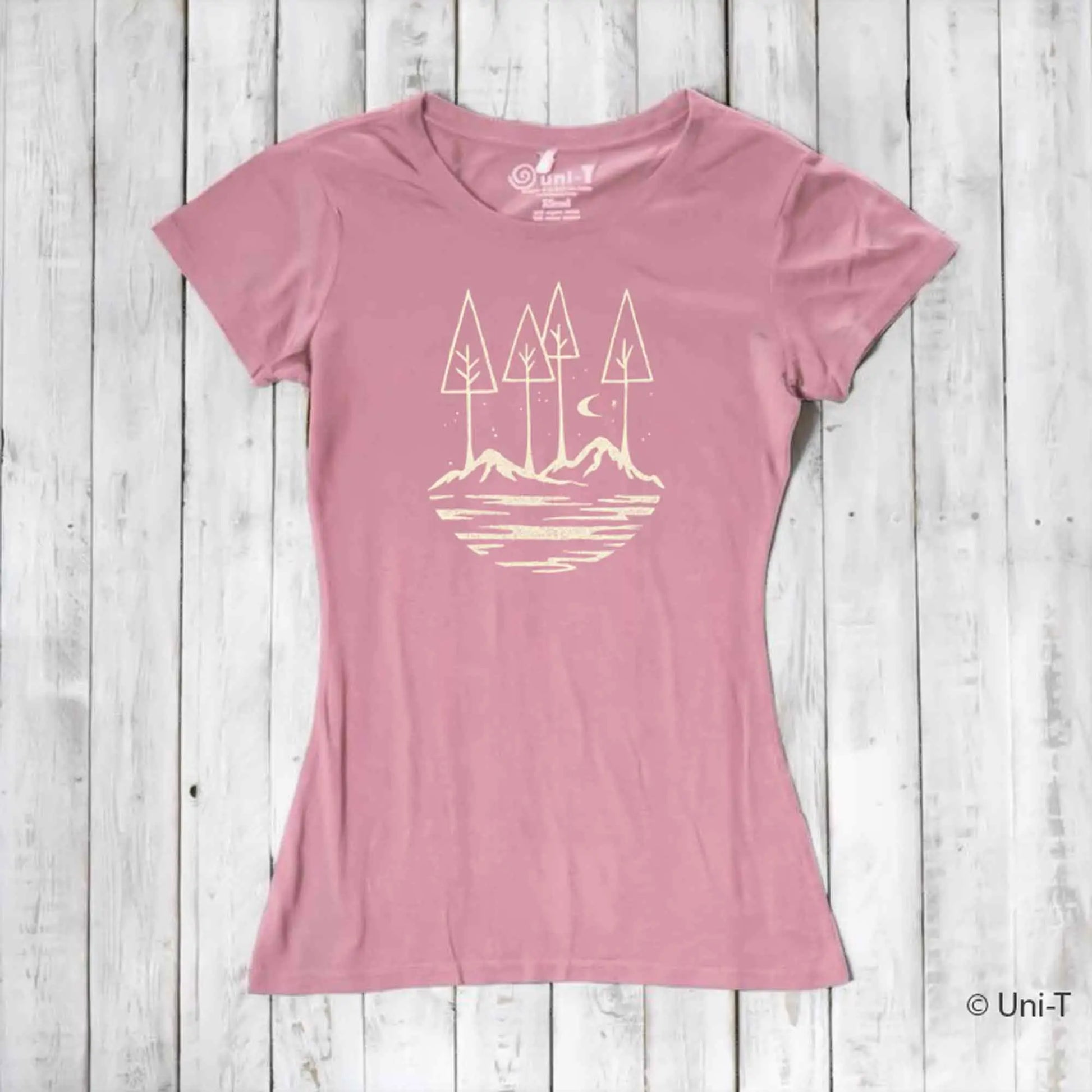 Pink women's sustainable t-shirt with outdoor-themed graphic. Made from bamboo and organic cotton, ideal for hikers and nature lovers.