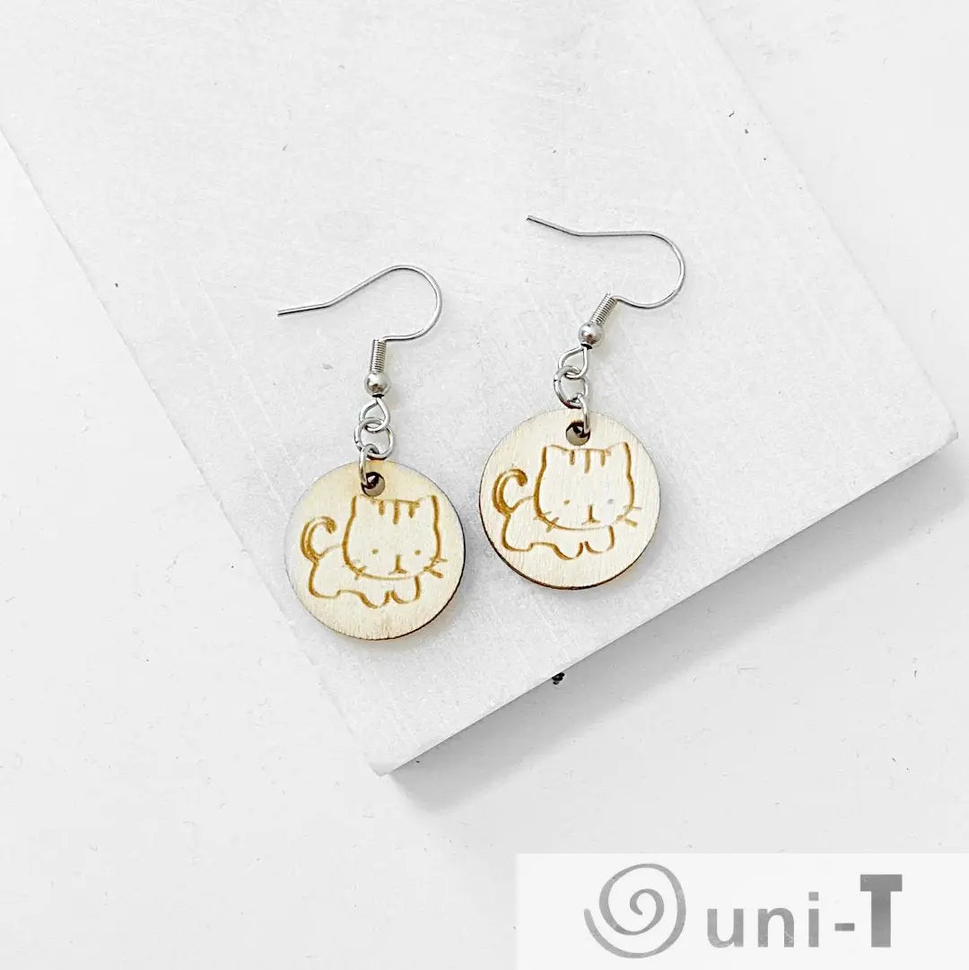 Wood Circle Cats Shana Cohen