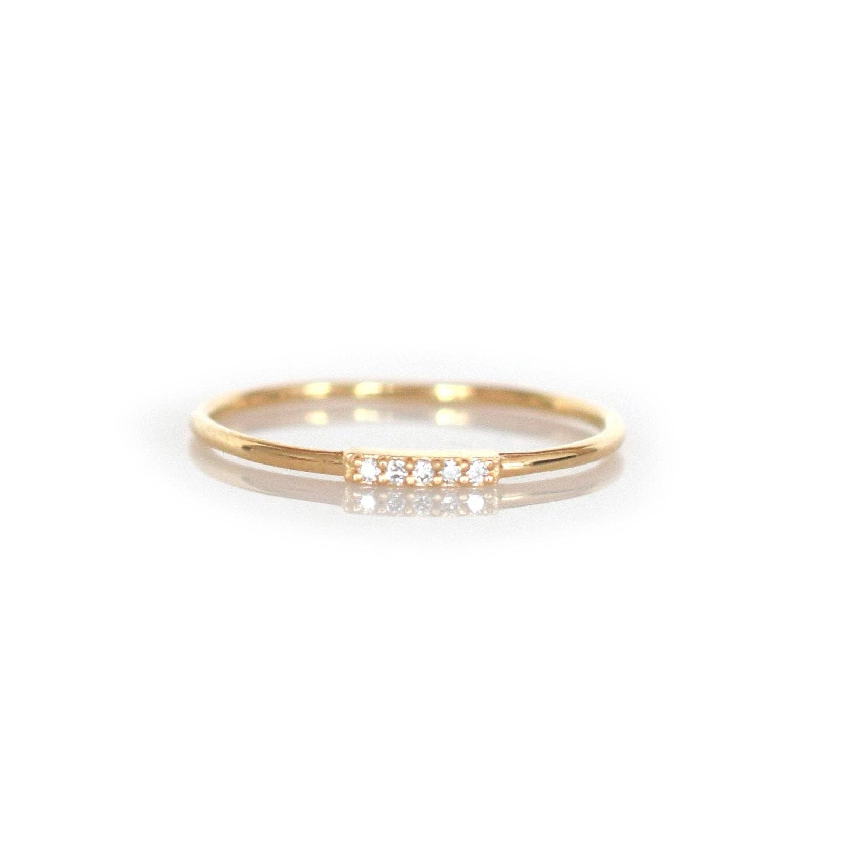 Solid Gold Diamond Alinea Ring: 6 Uni-T 