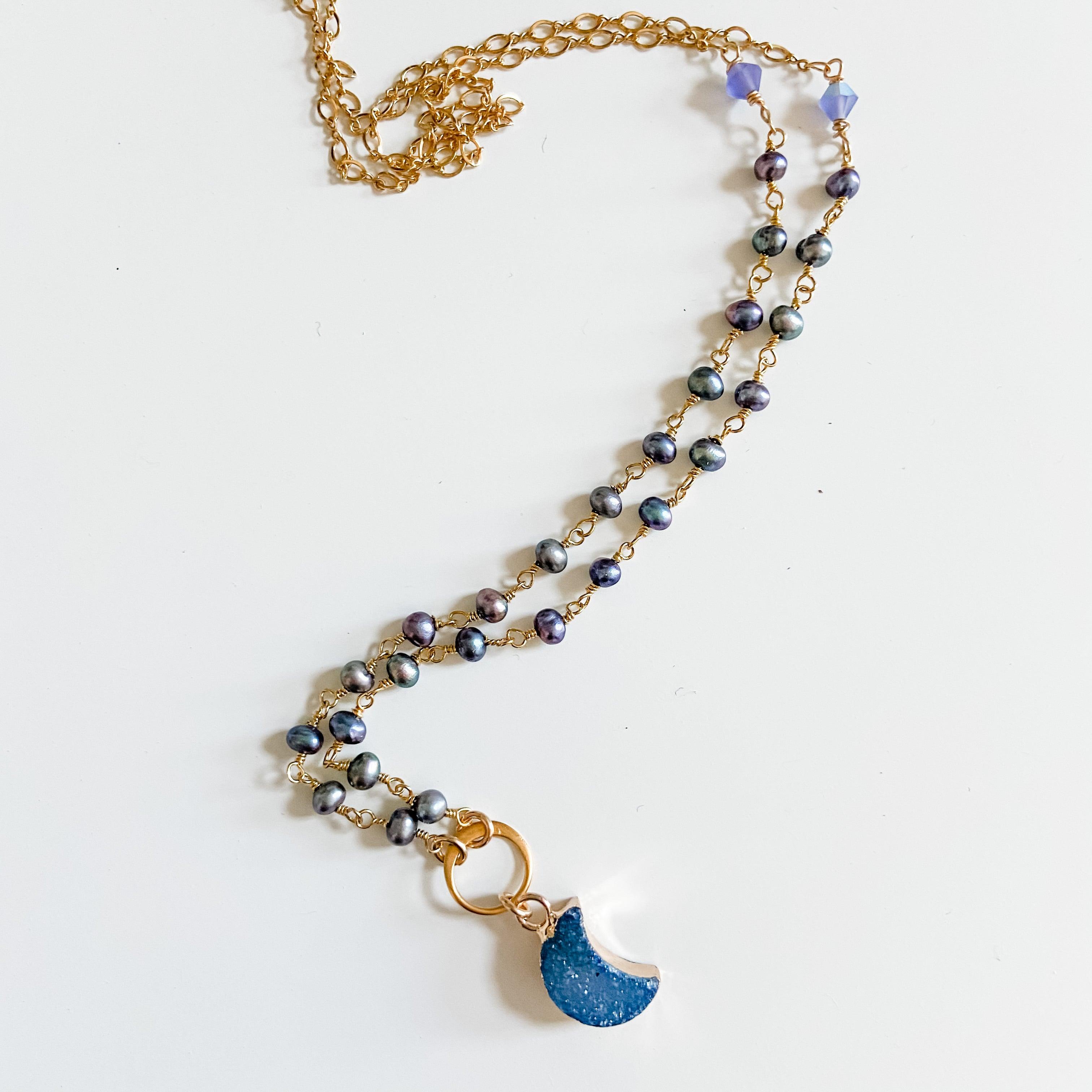 Druzy Quartz Blue Mini Moon and Peacock Pearl, Vermeil, 14K Gold Filled Circlet Necklace Uni-T Necklace