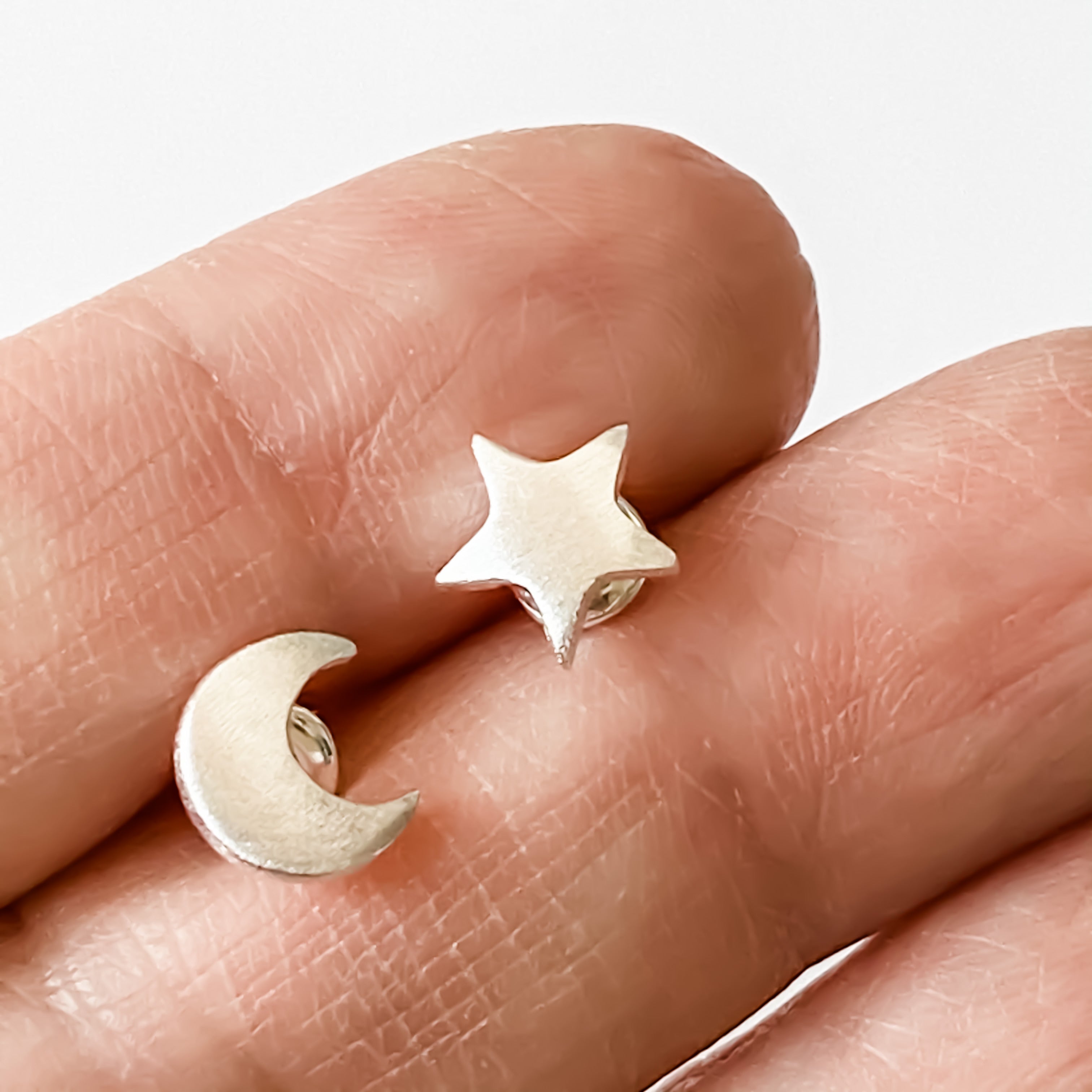 The Moon and The Star Stud Earrings Uni-T Earrings