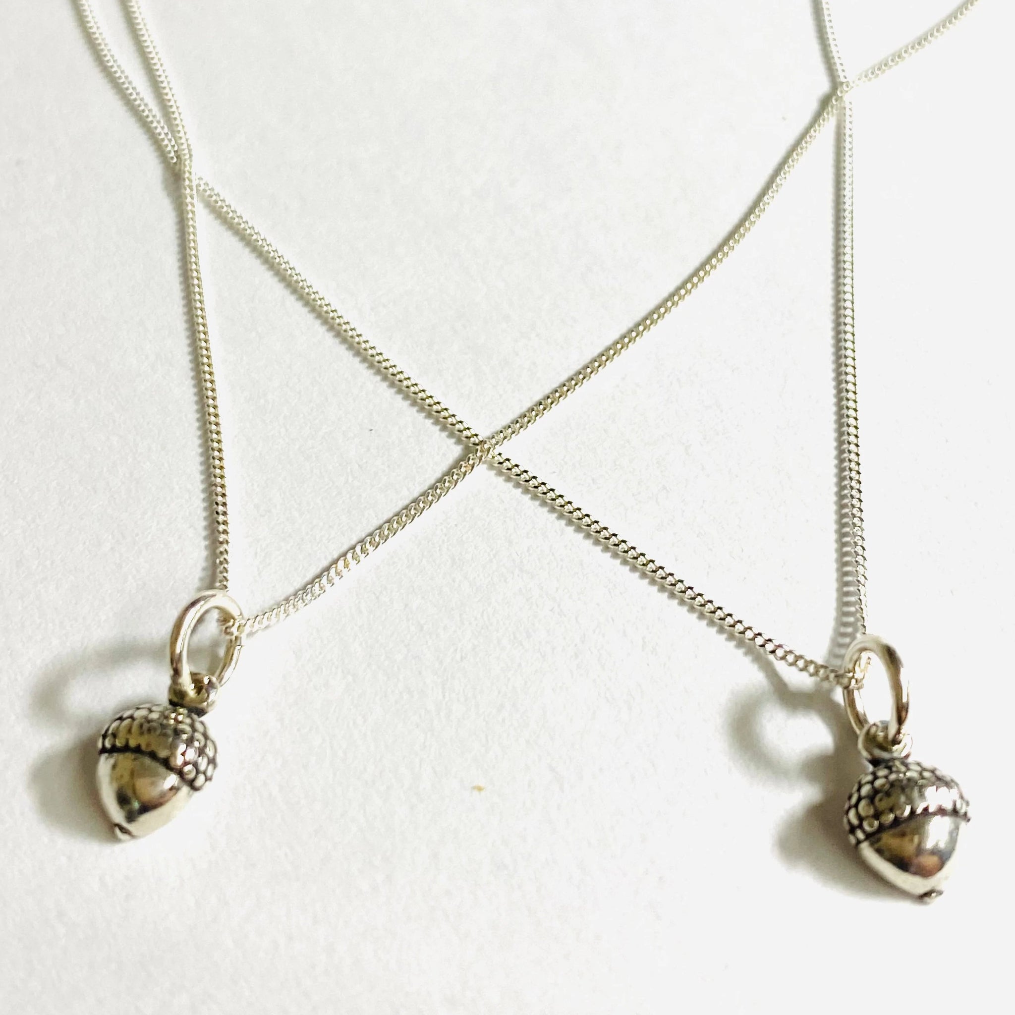 Tiny Acorn Charm Necklace/ Fall Necklace/ Nature Necklace, Uni-T Janine Gerade