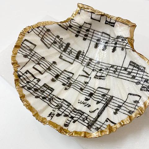 Music Notes Scallop Shell Ring Dish Ana Razavi